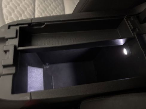 Used 2019 Chevrolet Equinox LT image 31