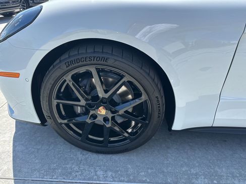 Used 2026 Porsche Panamera image 10