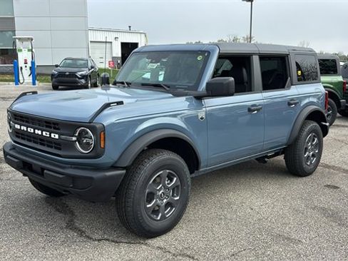 New 2025 Ford Bronco Big Bend image 2