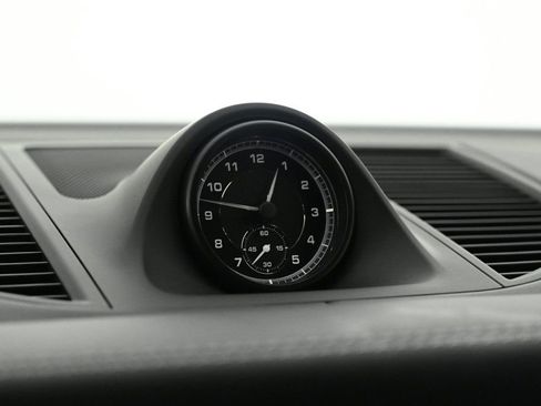 Certified 2024 Porsche Macan image 23