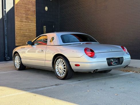 Used 2004 Ford Thunderbird image 18