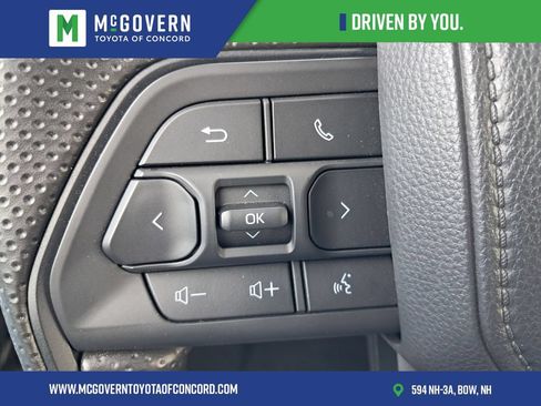 Used 2025 Toyota Tacoma SR5 AWD/4WD image 18