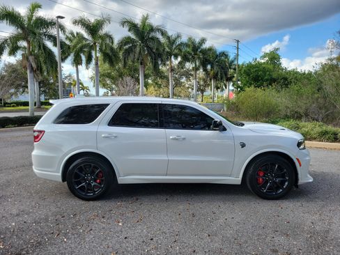 Used 2021 Dodge Durango SRT Hellcat w/ Technology Group image 3