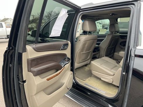 Used 2015 Chevrolet Suburban LTZ image 29