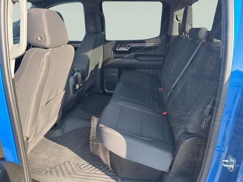 Used 2024 Chevrolet Silverado 1500 LT Trail Boss image 9