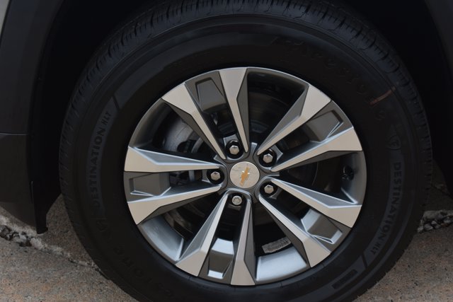 New 2027 Chevrolet Equinox LT w/ Safety and Technology Package FWD image 10