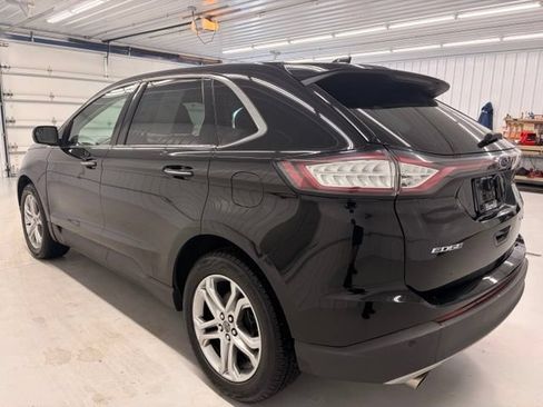 Used 2017 Ford Edge Titanium FWD image 4