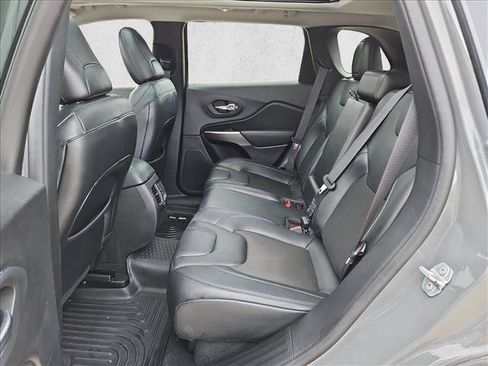 Used 2021 Jeep Cherokee Latitude Plus w/ Sun & Sound Group FWD image 20