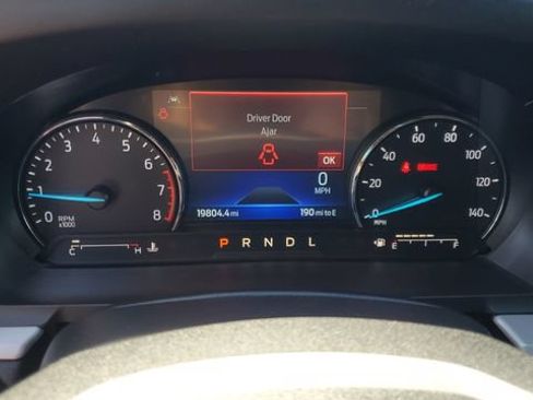 Used 2023 Ford Explorer XLT w/ Equipment Group 202A AWD/4WD image 10