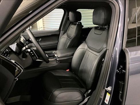 New 2025 Land Rover Range Rover Sport Dynamic SE image 8