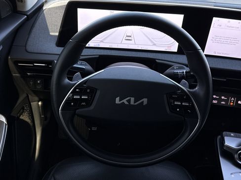 Used 2024 Kia EV6 Wind image 28
