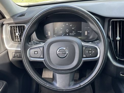 Used 2019 Volvo XC60 T5 Momentum w/ Protection Package Premier FWD image 12