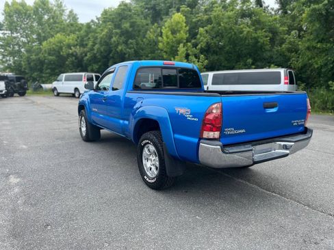 Used 2006 Toyota Tacoma PreRunner RWD image 9