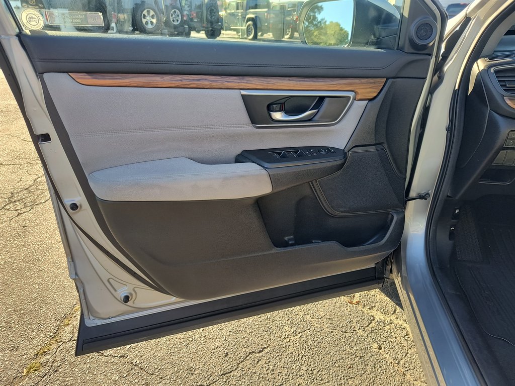 Used 2017 Honda CR-V EX image 19