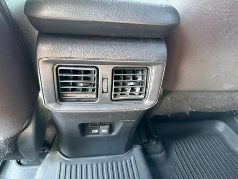 Used 2024 Toyota RAV4 SE w/ Convenience Package AWD/4WD image 13