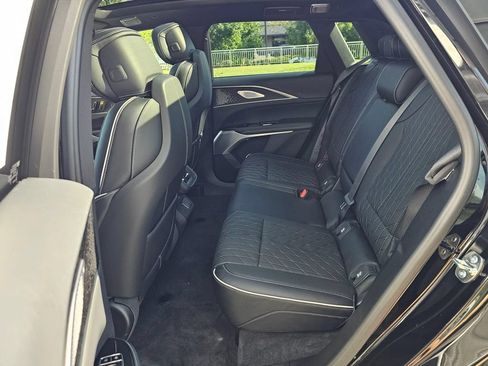 New 2027 Cadillac Lyriq Signature Sport w/ Nappa Leather Package AWD/4WD image 16