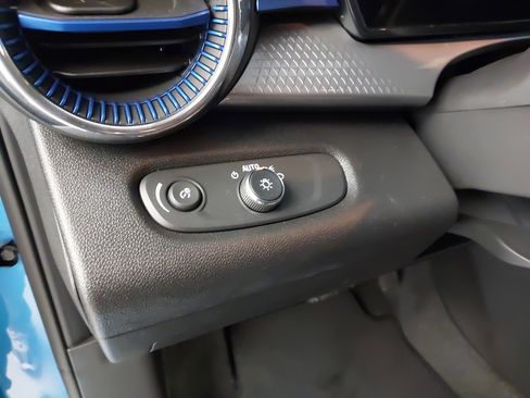 Used 2025 Chevrolet Trax LT w/ Driver Confidence Package image 24