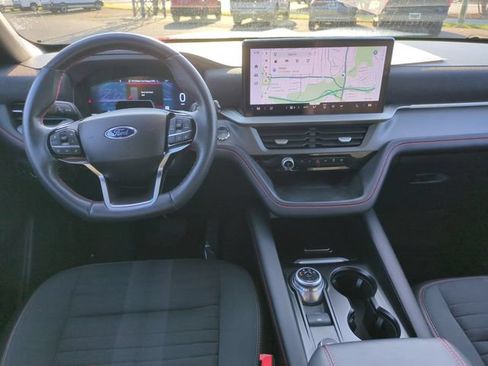 Used 2025 Ford Explorer ST-Line AWD/4WD image 30