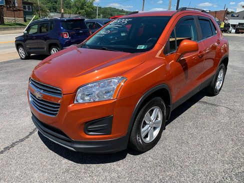 Used 2015 Chevrolet Trax LT w/ LT Plus Package AWD/4WD image 2