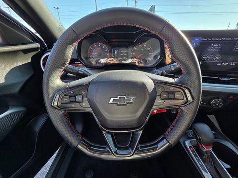 Used 2024 Chevrolet Trax RS image 14