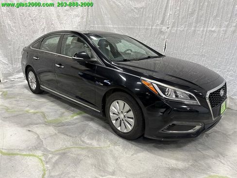 Used 2016 Hyundai Sonata SE image 2