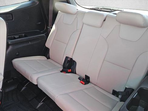 Used 2022 Kia Telluride S FWD image 23