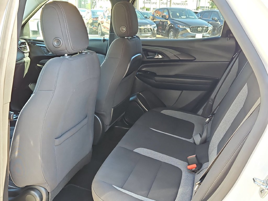 Used 2025 Chevrolet TrailBlazer LT AWD/4WD image 28