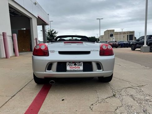 Used 2003 Toyota MR2 RWD image 6