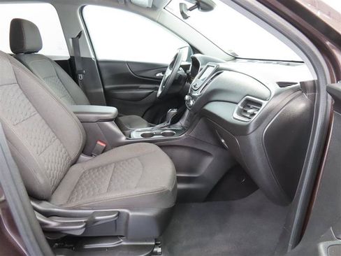 Used 2020 Chevrolet Equinox LT FWD image 29