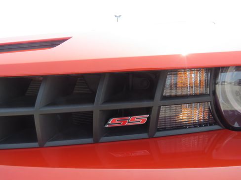 Used 2011 Chevrolet Camaro SS w/ RS Package RWD image 6