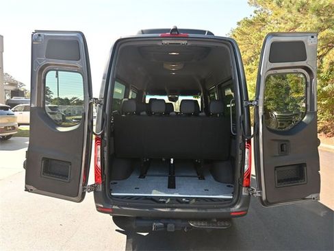 Used 2023 Mercedes-Benz Sprinter 2500 image 25