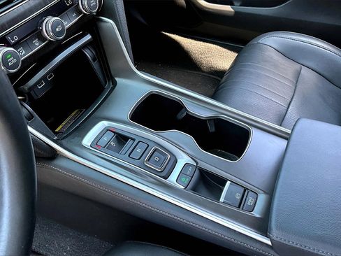 Used 2021 Honda Accord Touring image 15