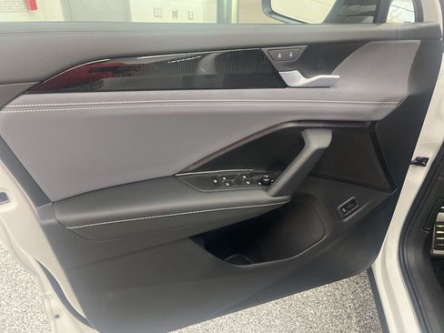 New 2026 Volkswagen Tiguan SE R-Line image 13