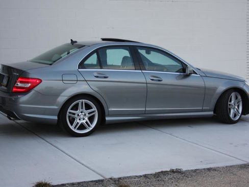 Used 2013 Mercedes-Benz C 300 Sport image 8