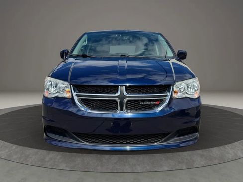 Used 2015 Dodge Grand Caravan SXT w/ UConnect Hands-Free Group image 8