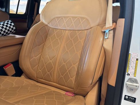 Used 2024 Jeep Grand Wagoneer Series III w/ HD Trailer Tow Package image 7