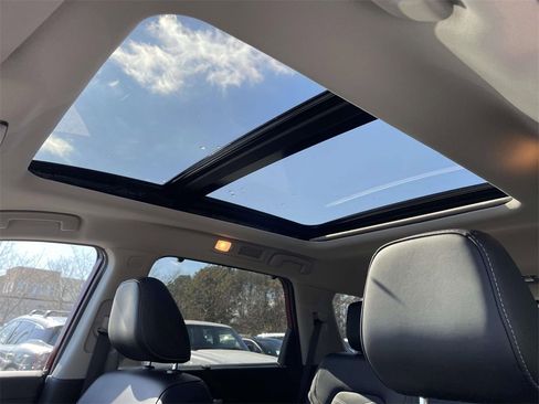 Used 2023 Nissan Pathfinder Platinum w/ Cargo Package image 18