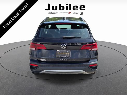 Used 2022 Volkswagen Taos S FWD image 3