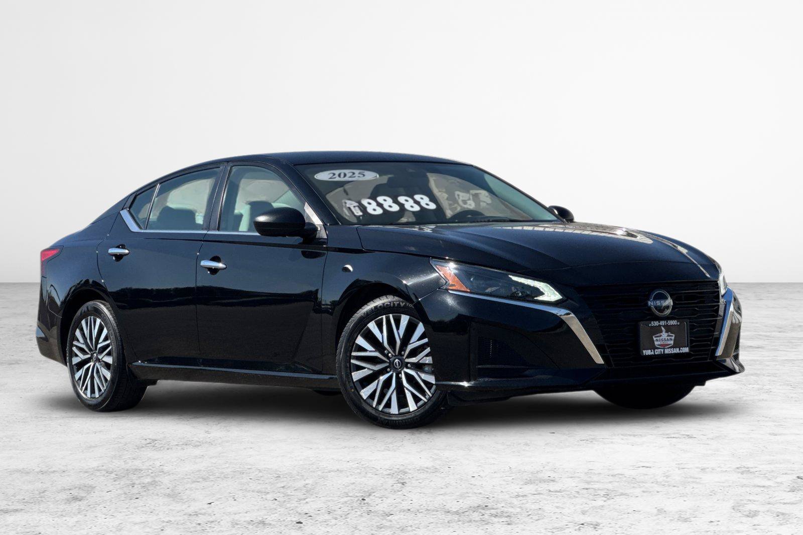Certified 2025 Nissan Altima 2.5 SV FWD image 2