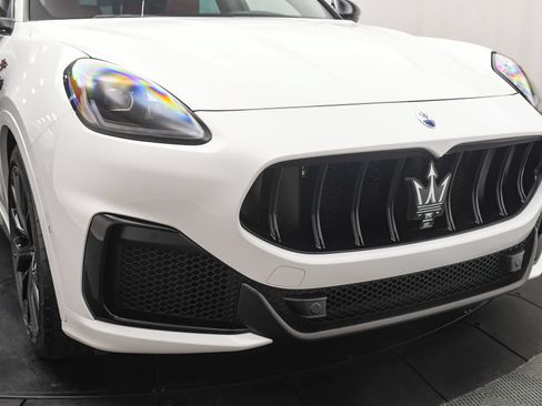 Used 2025 Maserati Grecale Modena AWD/4WD image 26