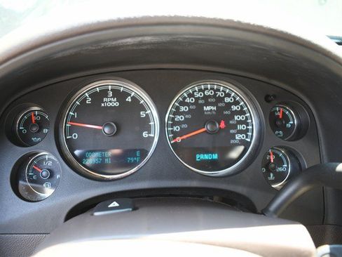Used 2011 GMC Yukon XL Denali AWD/4WD image 34