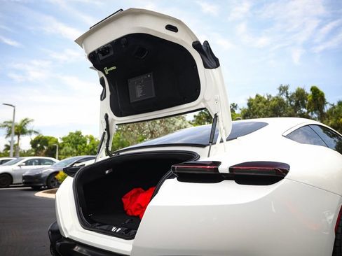 Certified 2021 Ferrari Roma RWD image 20