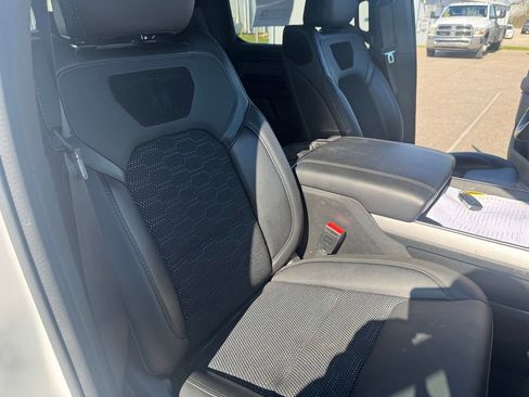 Used 2023 RAM 1500 Big Horn AWD/4WD image 28