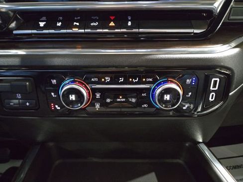 Used 2024 GMC Sierra 3500 SLT w/ SLT Premium Package image 26