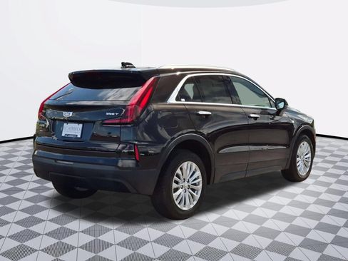 Certified 2024 Cadillac XT4 Luxury w/ Cold Weather Package AWD/4WD image 7