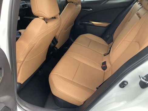 New 2026 Lexus UX 300h FWD image 9