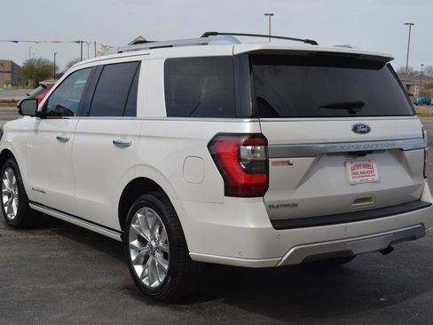 Used 2019 Ford Expedition Platinum image 5