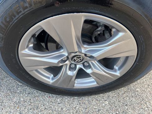 Used 2022 Toyota RAV4 XLE image 45