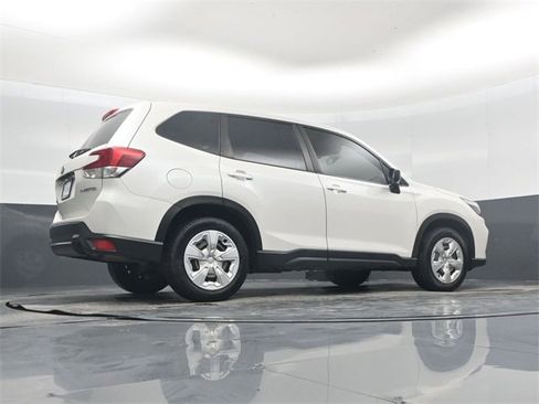Used 2021 Subaru Forester Base image 39