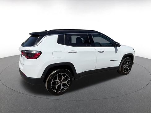 Used 2025 Jeep Compass Limited AWD/4WD image 14